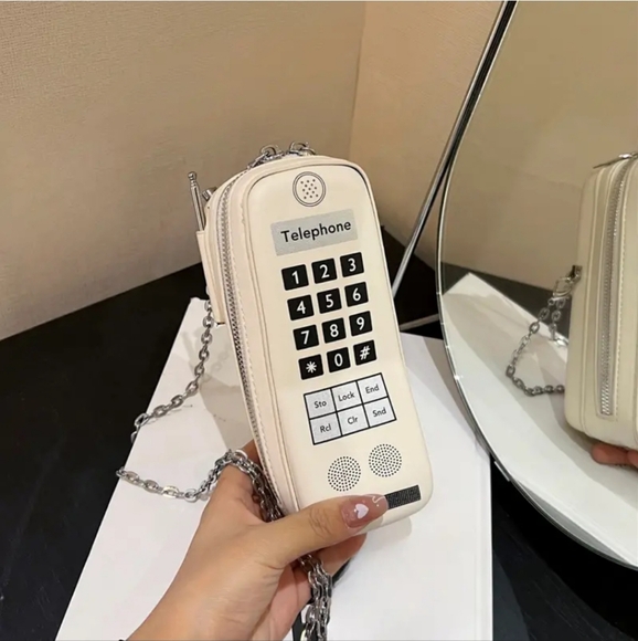 Phone Shaped Purse - Picture 2 of 5